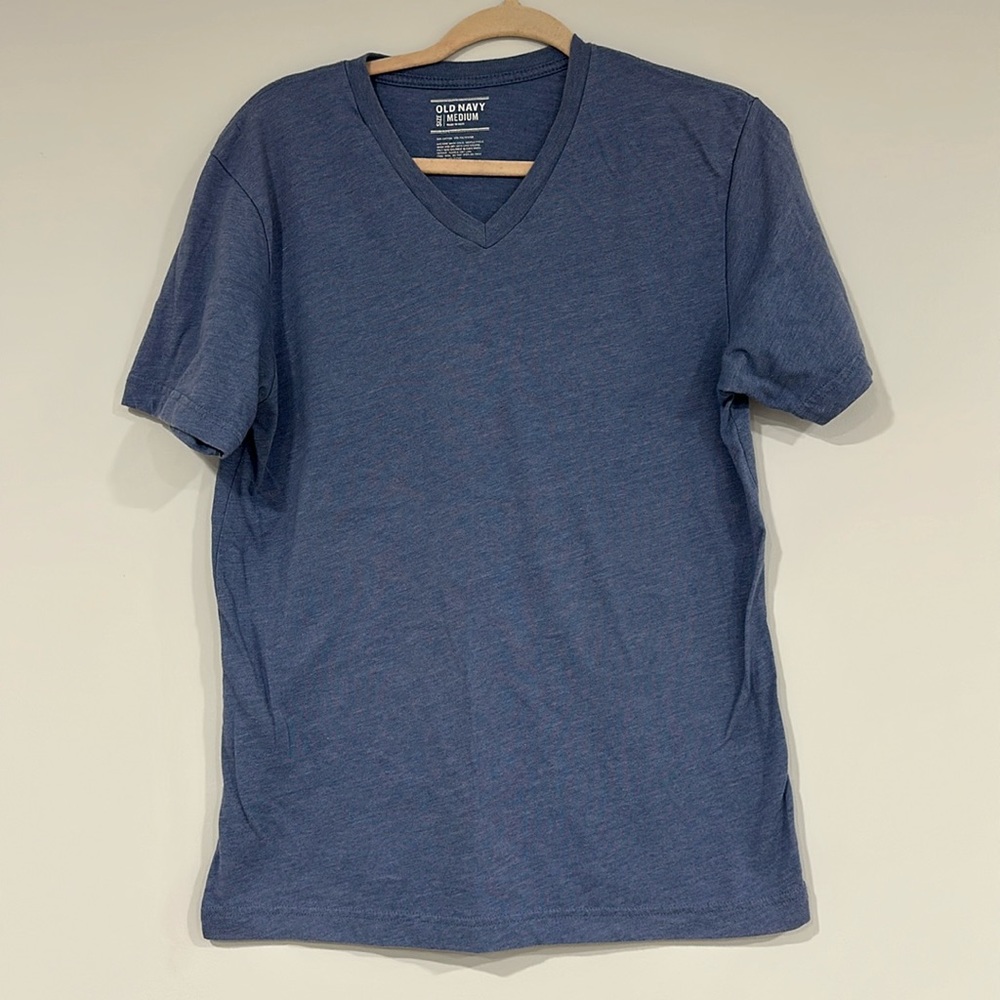 Old navy men’s size M V neck